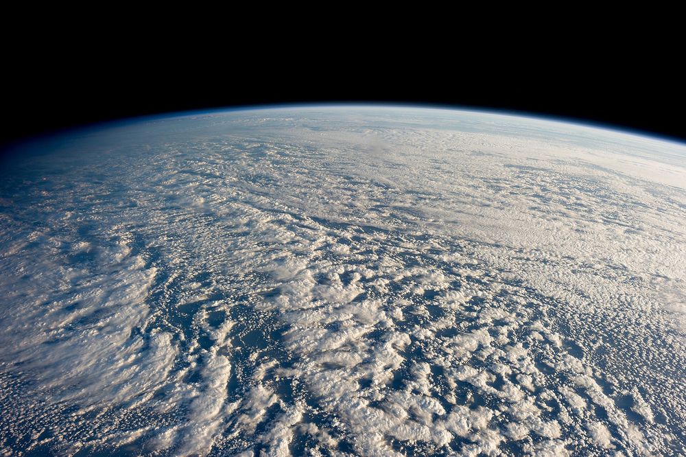Satellite visualization of sea surface temperature anomalies across the equatorial Pacific Ocean